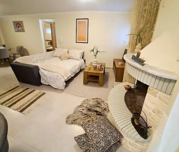 Filoxenia Luxury פאטרה